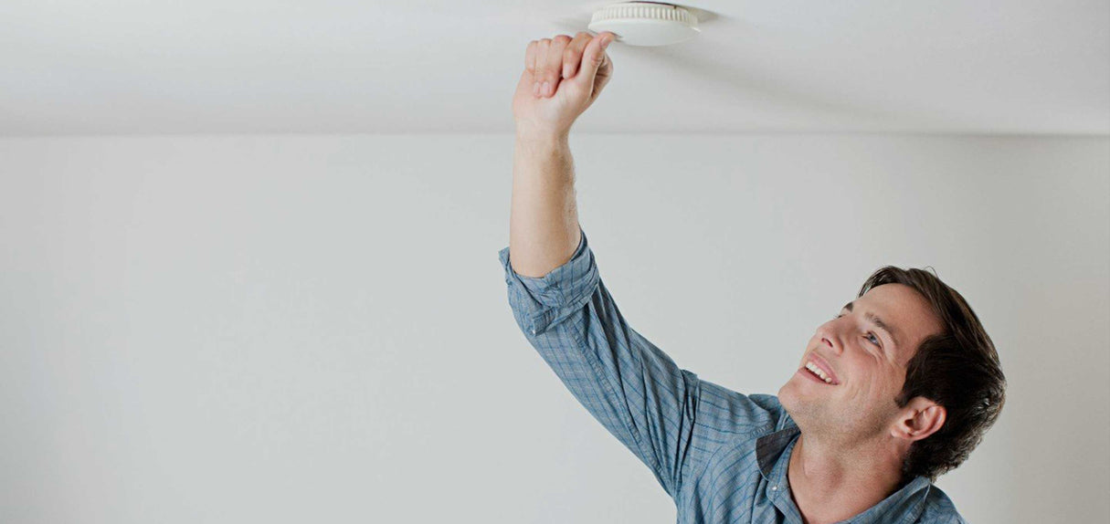 How to choose, maintain and replace smoke alarm batteries